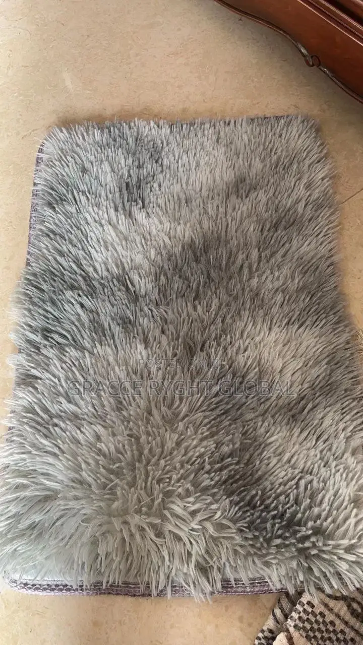 Anti Slip Faux Fur Mat,