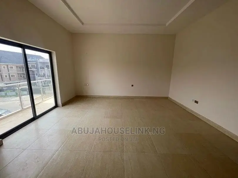 5bdrm Townhouse/Terrace in Jahi by Gilmore for Sale