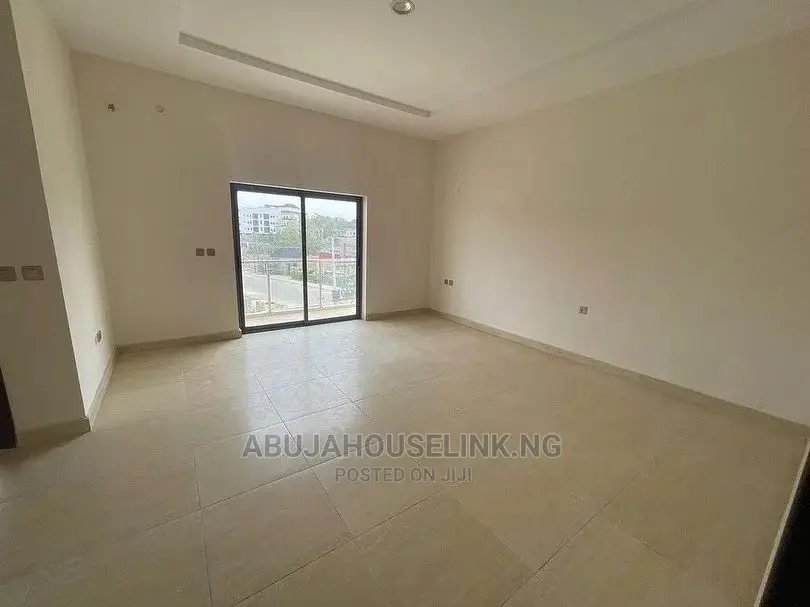 5bdrm Townhouse/Terrace in Jahi by Gilmore for Sale