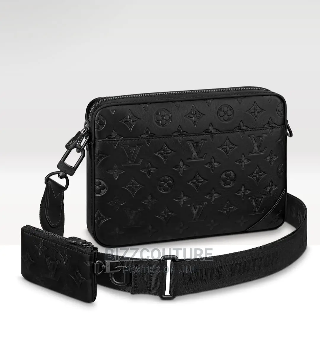 Original LOUIS VUITTON Crossbody Bags Available in Store