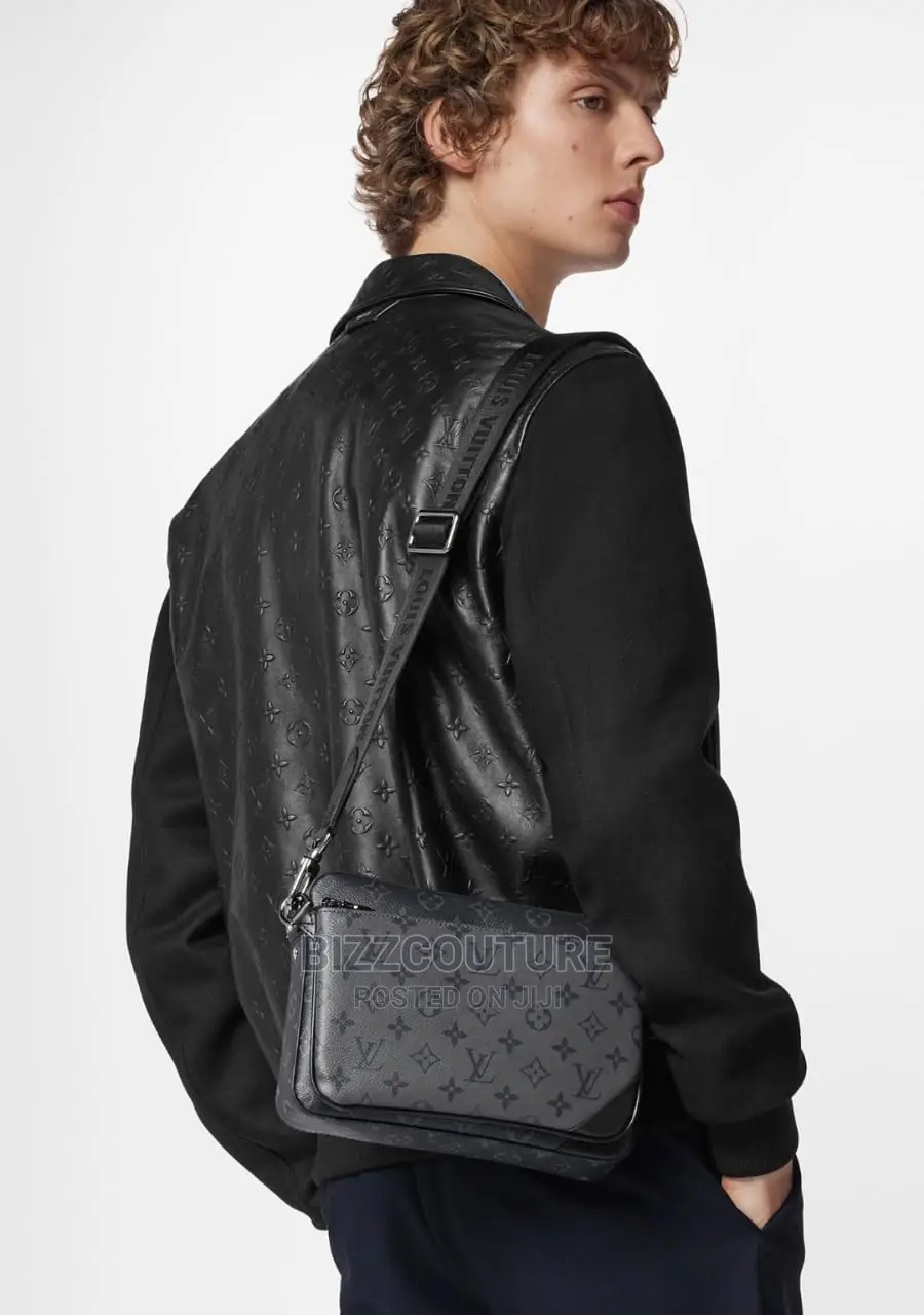 Original LOUIS VUITTON Crossbody Bags Available in Store