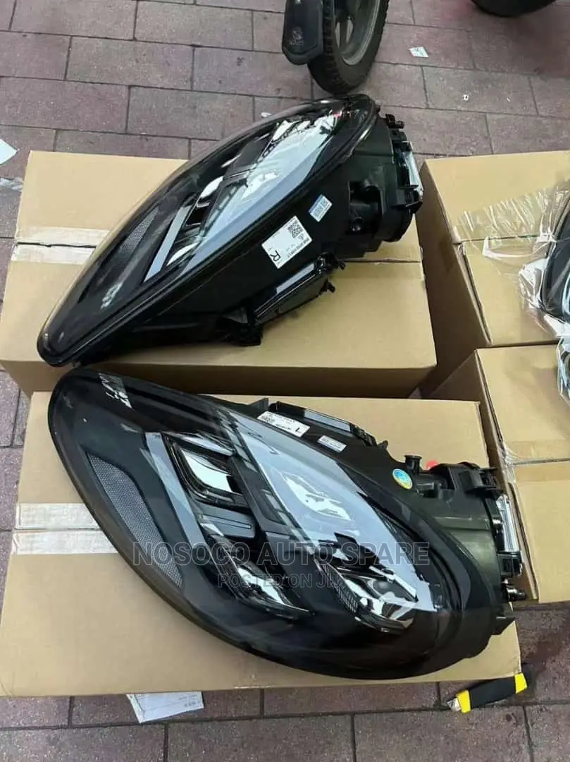 Set of Full Light Porsche Cayenne 2018 and 2021