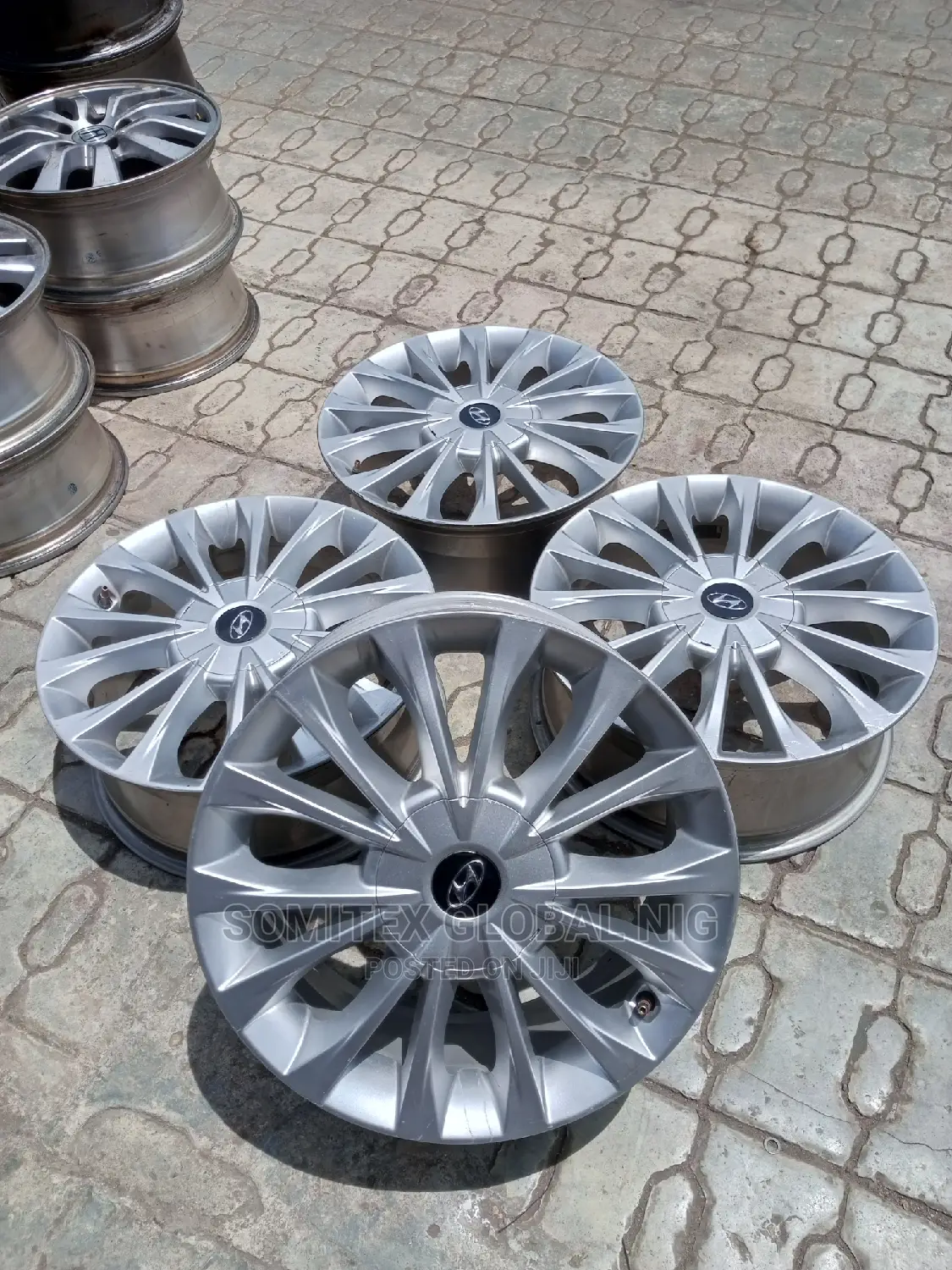 Hyundai Alloyed Rim17!