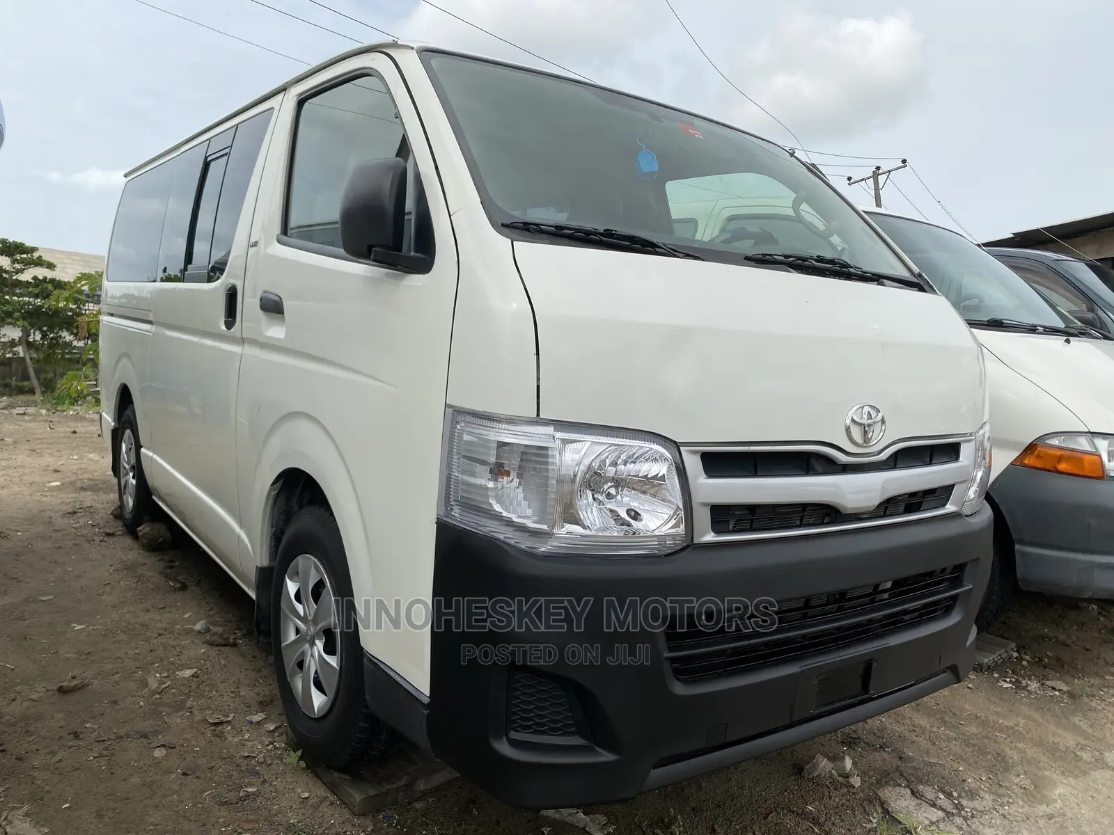 Toyota HiAce 2010 White
