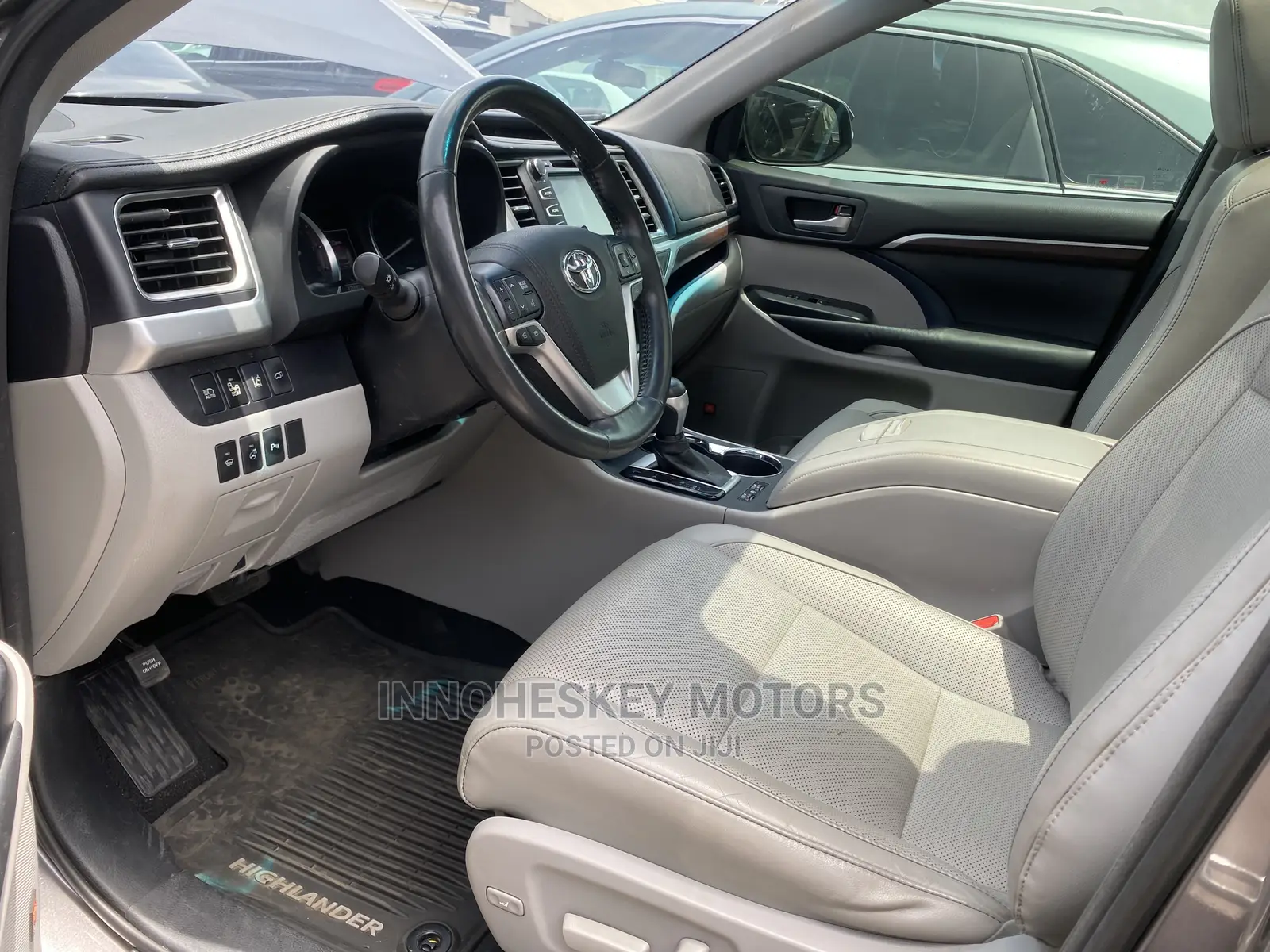 Toyota Highlander 2015 Gray
