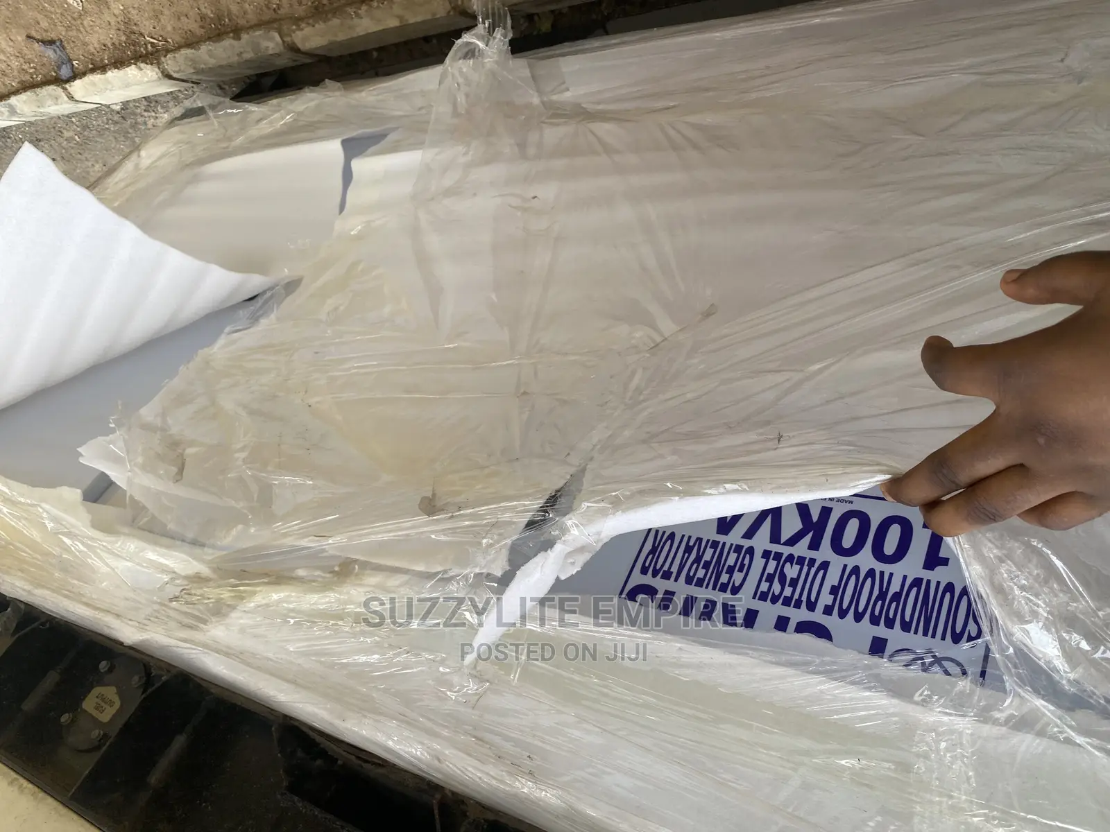 Perkins England Soundproof Diesel Generator 100kva