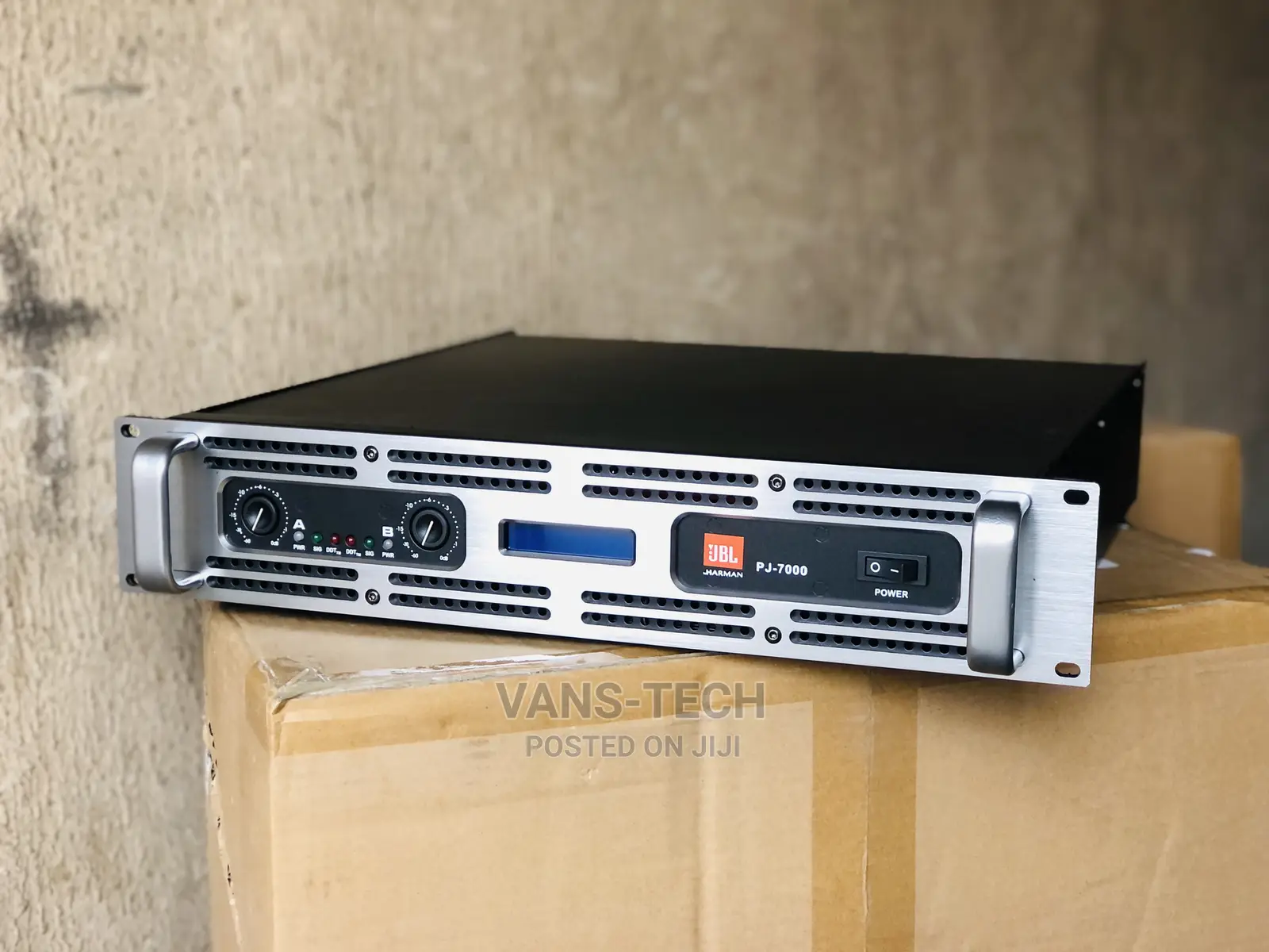 JBL Pj-7000 Amplifier