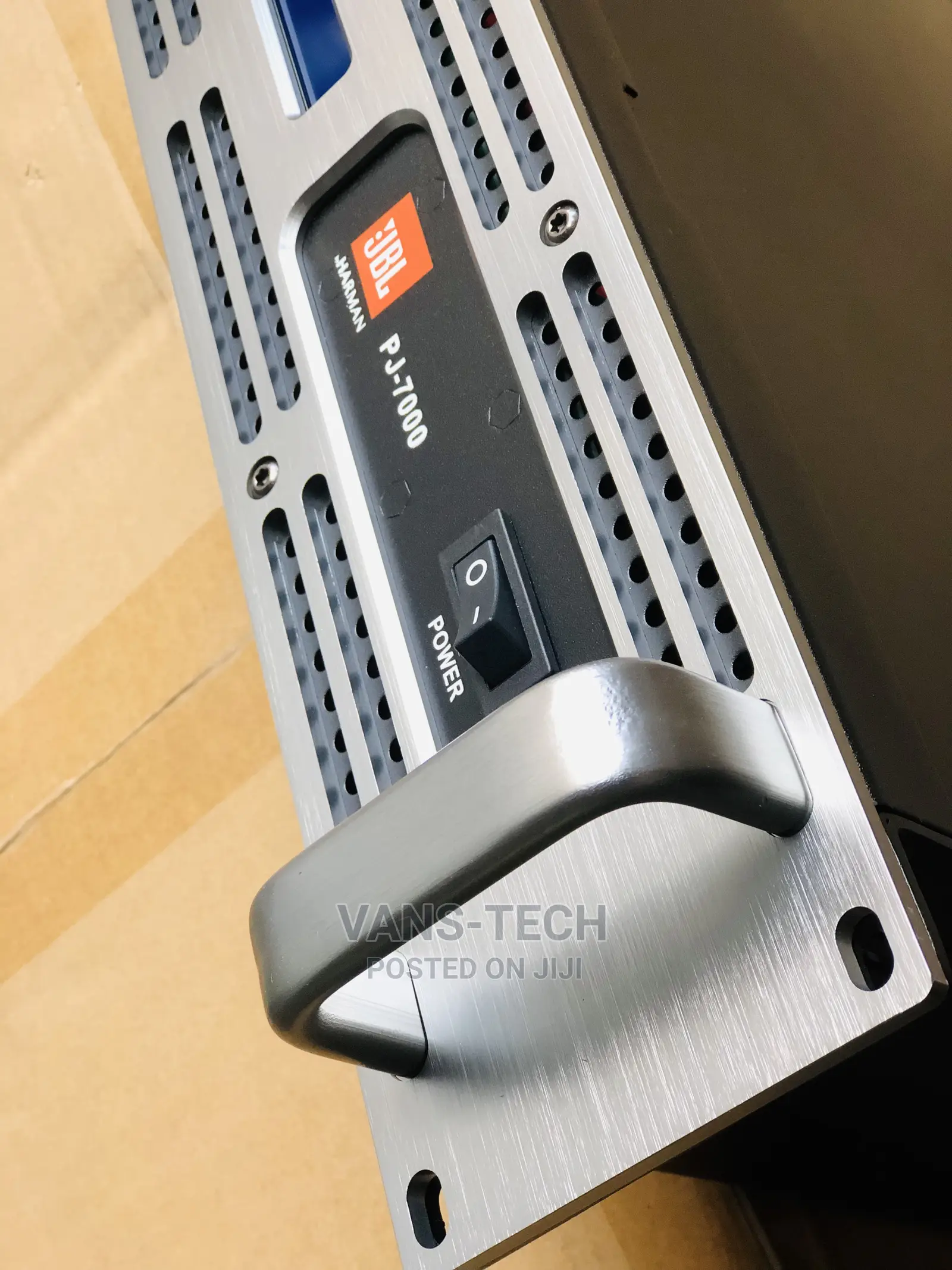 JBL Pj-7000 Amplifier