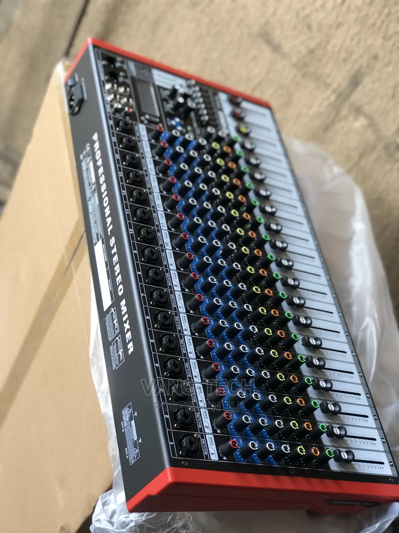 Yamaha 16channels Mixer,With Usb Direct Recording,And EQ