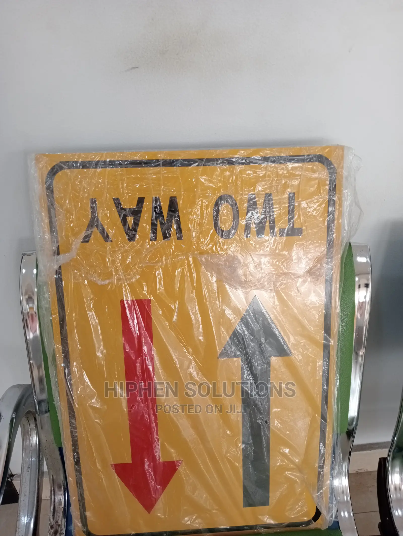 Road Sign 1.26 Two Way Traffic