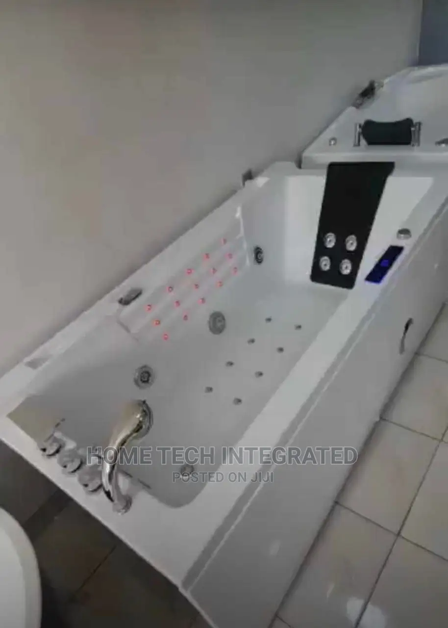 High Standard Single Jacuzzi Bath