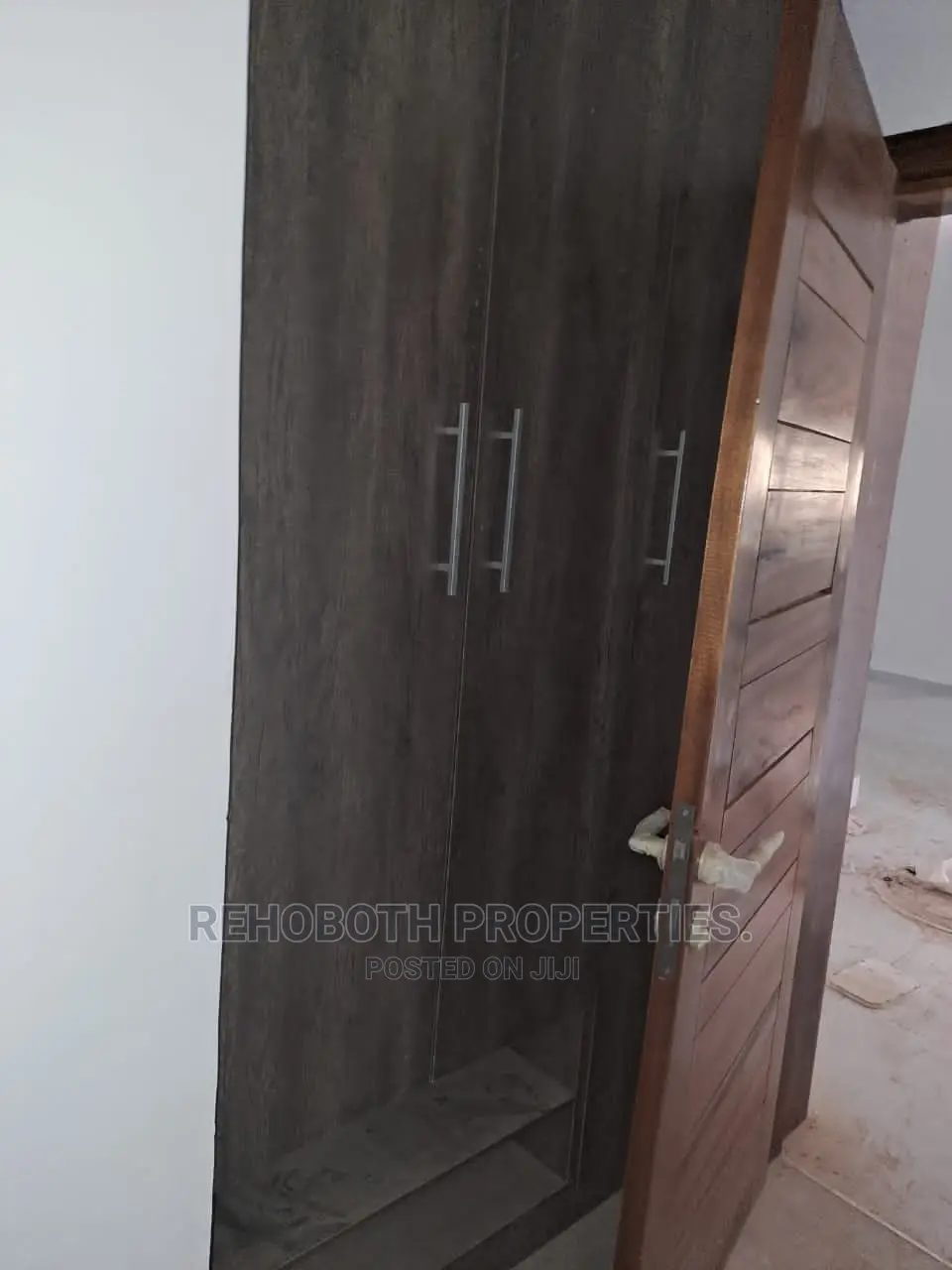 5bdrm Duplex in Kolapo Ishola, Ibadan for Sale