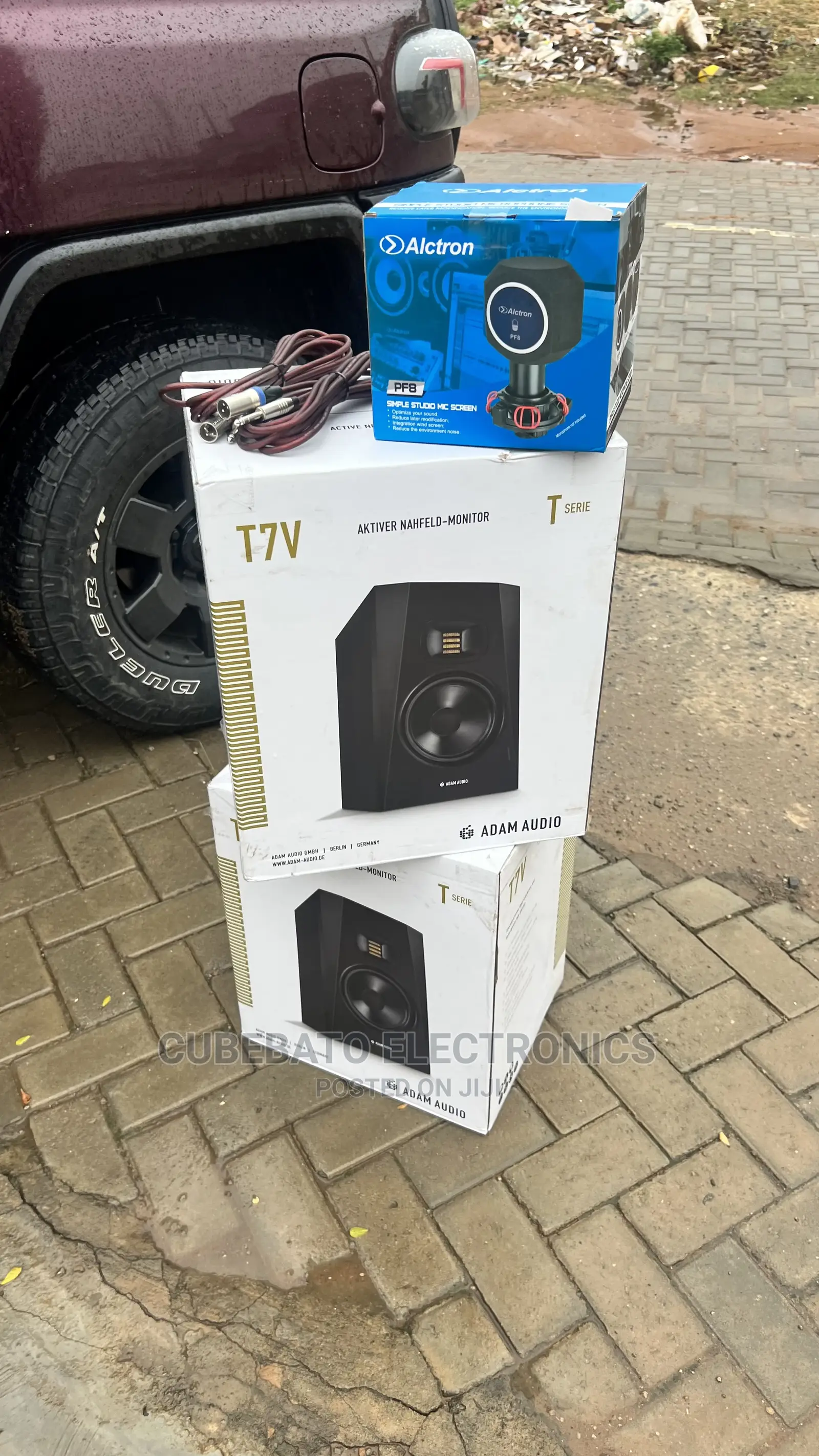 Adam Audio T7v