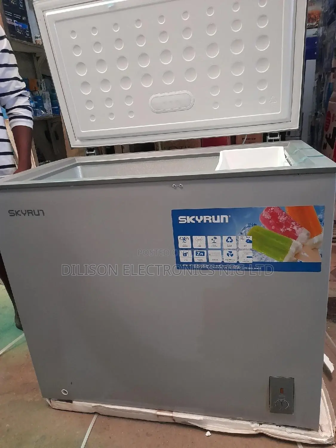 Skyrun Freezer 200litre