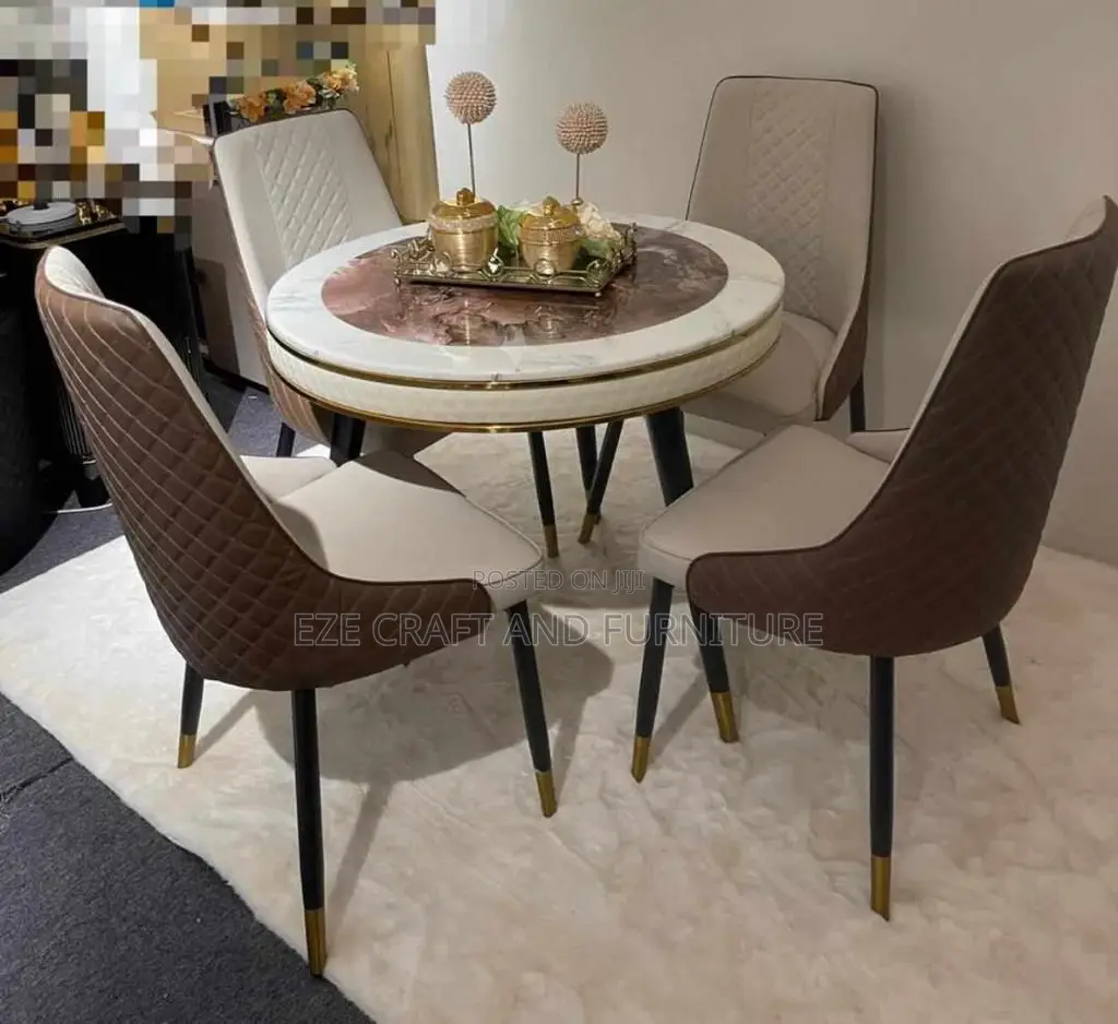 4 Seaters Round Marble Dinning Table
