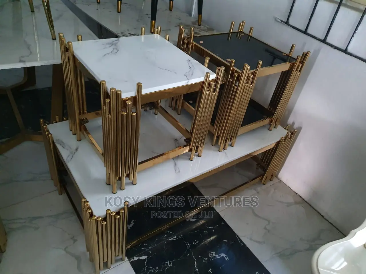 Luxurious Marble Center Table With Two Side Stool