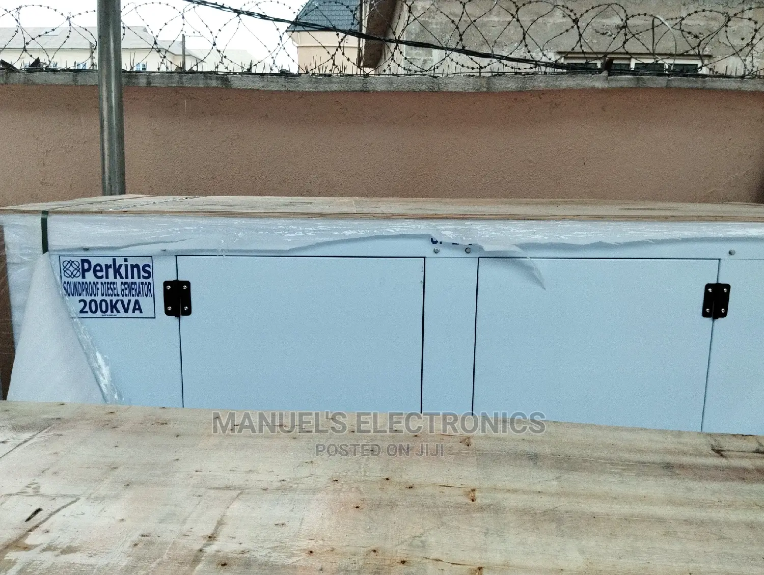 200kva Perkins Diesal Soundproof Generator 100% Copper Coil