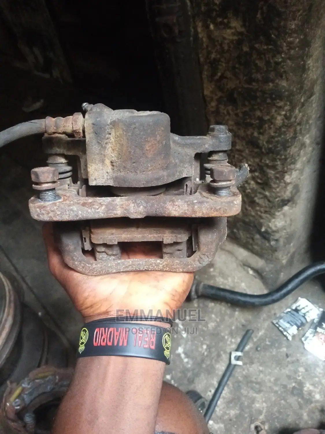 Back Caliper Toyota Sienna 2004 2008 and Corolla Verso 2004
