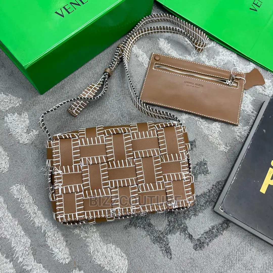 Original BOTTEGA VENETA Padded Cessette Available in Store