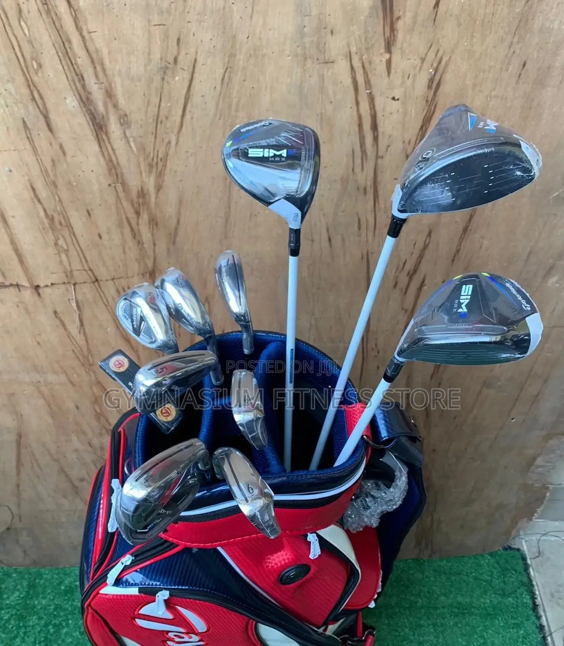 Taylor Made Golf Bag With Club Red
