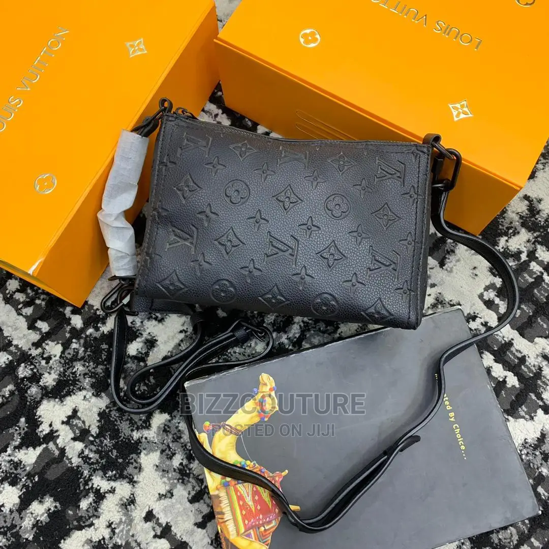 Original LOUIS VUITTON Crossbody Bags Available in Store