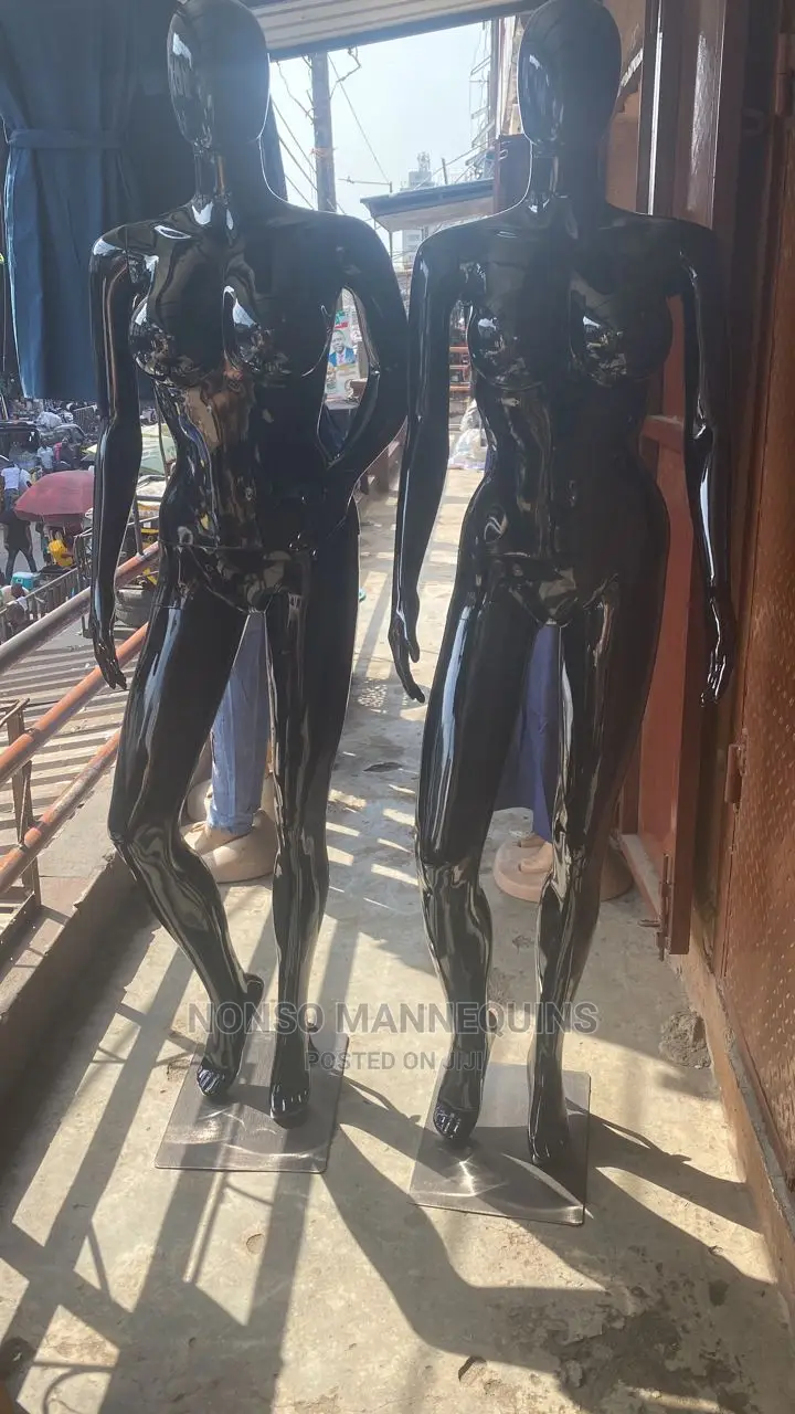 Size 12 Female Glossy Balck Display Big Breast Mannequin