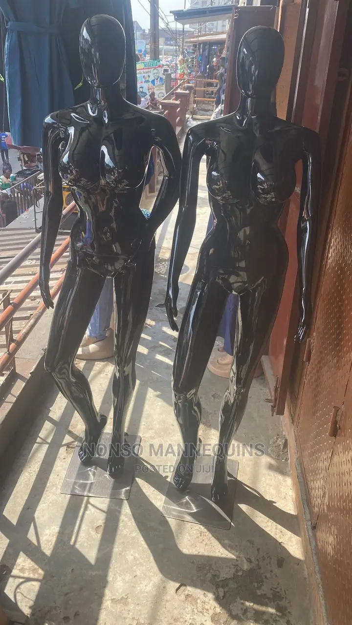 Size 12 Female Glossy Balck Display Big Breast Mannequin