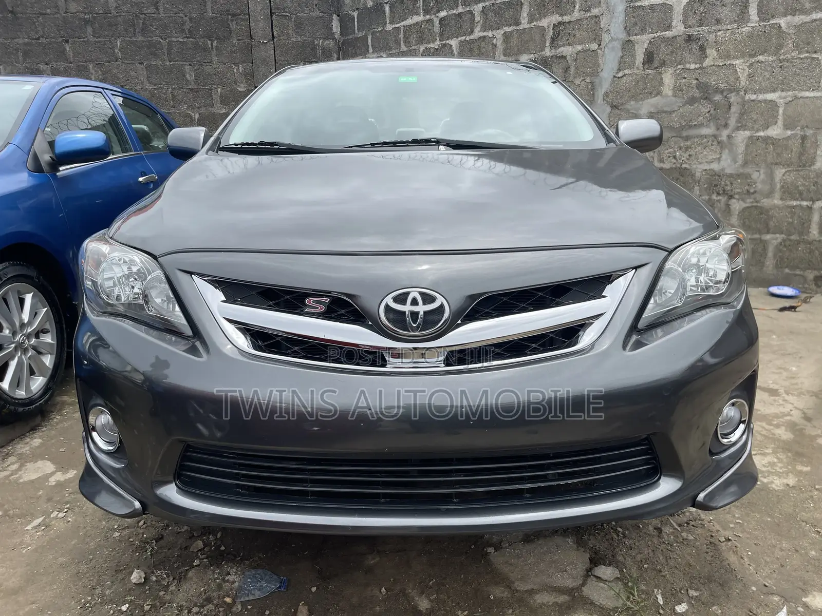 Toyota Corolla 2010 Gray
