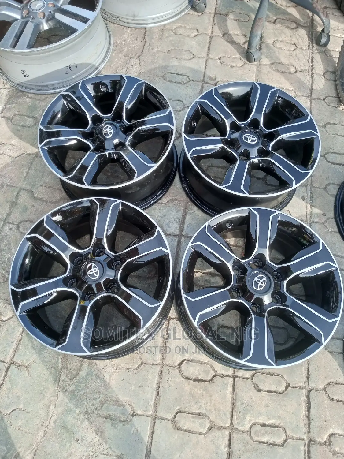 17 Alloyed Rim Toyota Hilux!