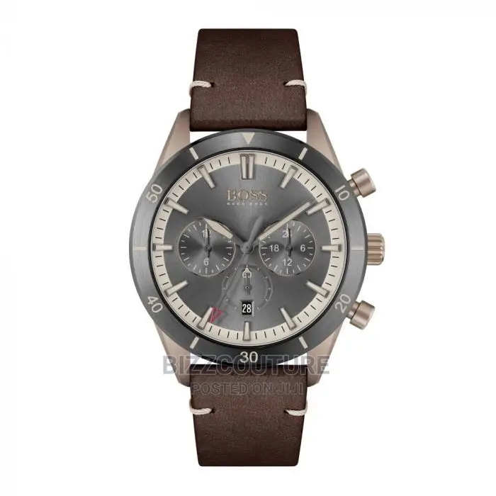 Original FOSSIL Leather Strap Watch Available in Store