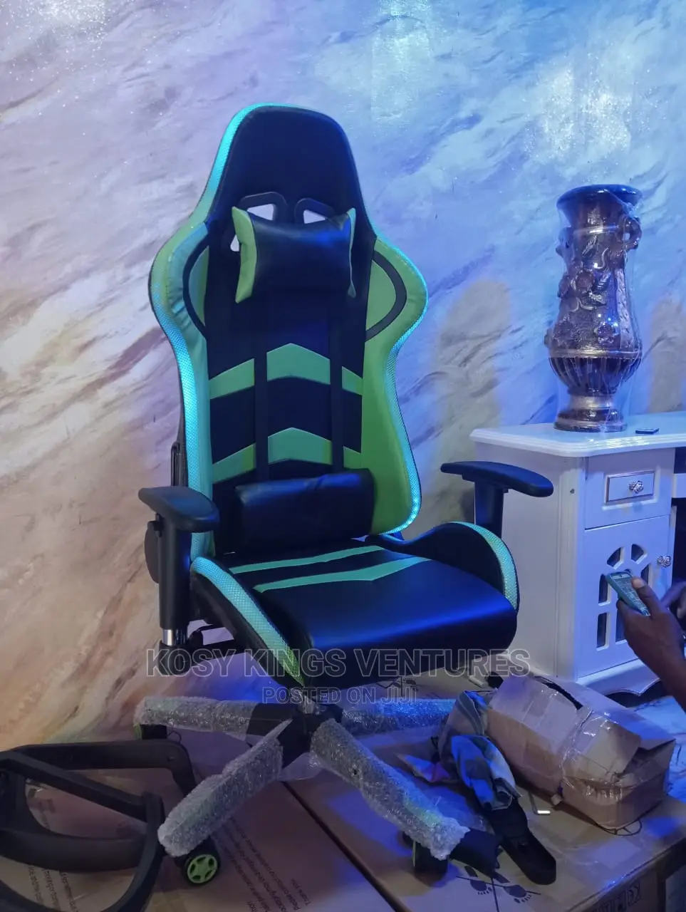 Luxurious Ergonomic Gaming Chair With LGT Lights