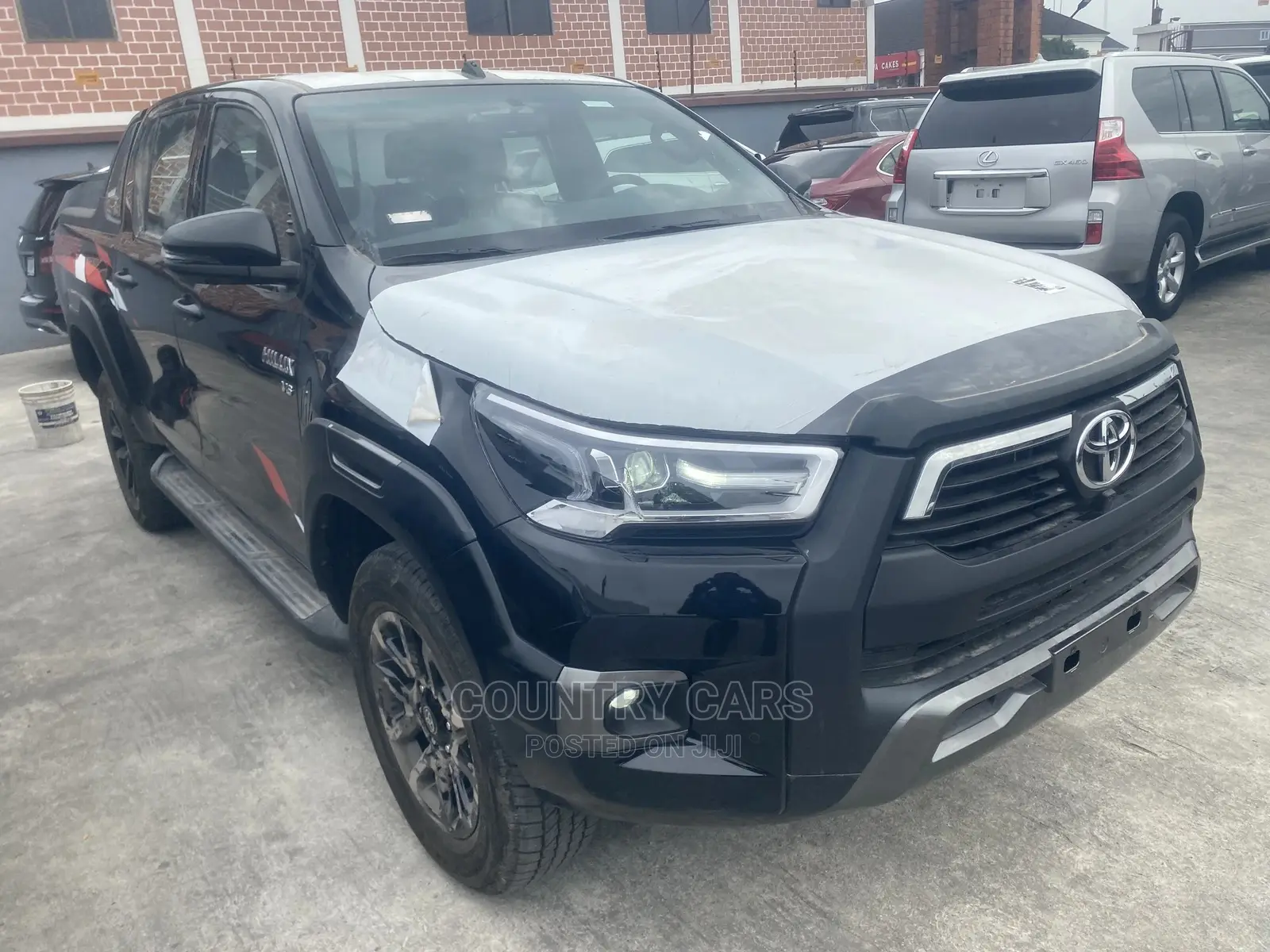 Toyota Hilux 2022 Matt Black