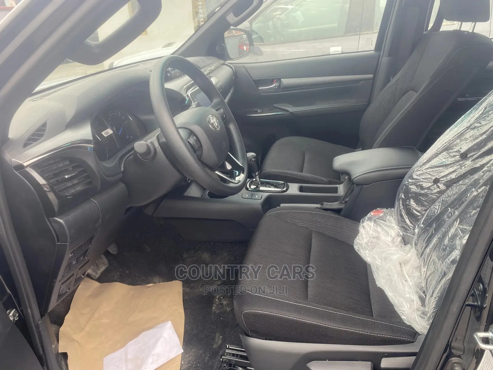 Toyota Hilux 2022 Matt Black