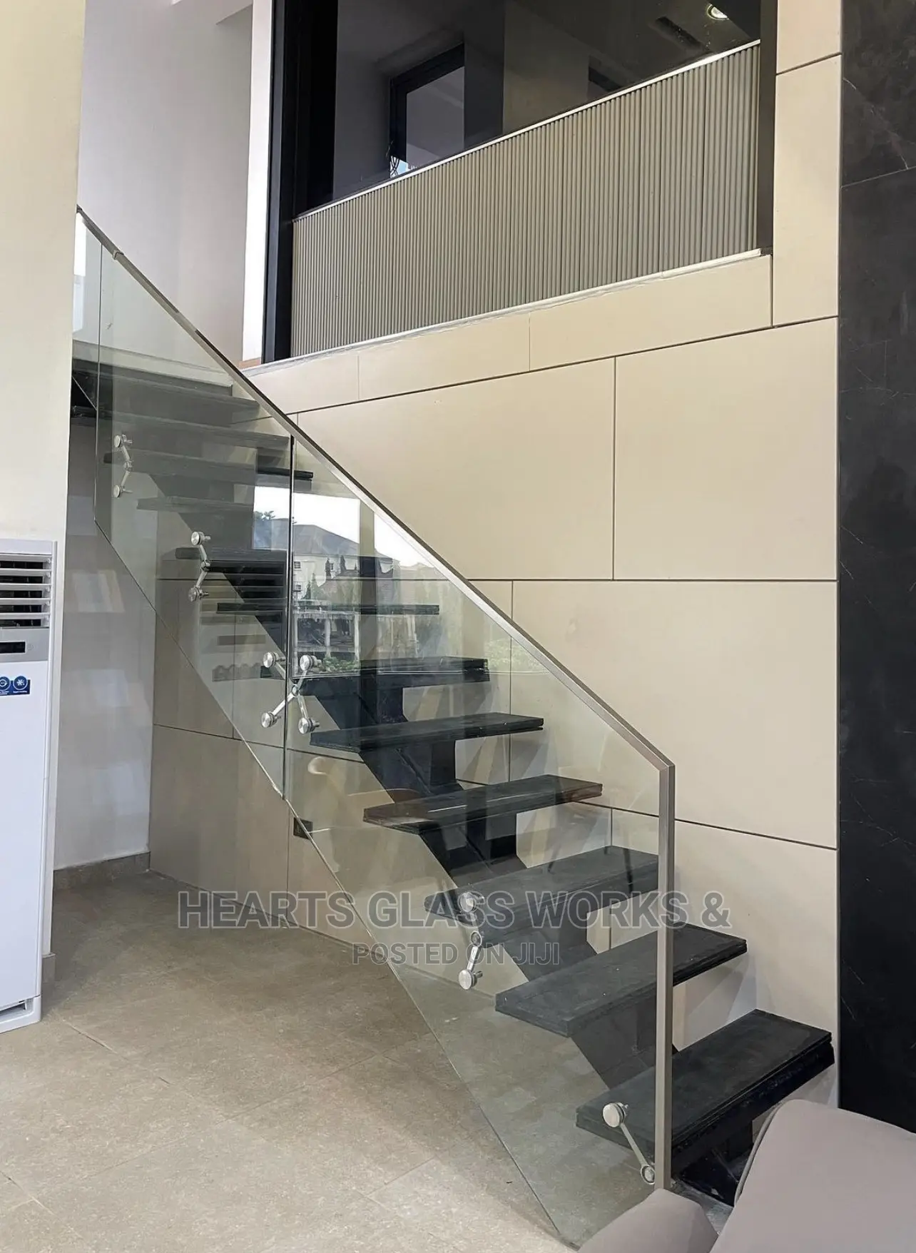 Frameless Glass Staircase With Spider Clamp