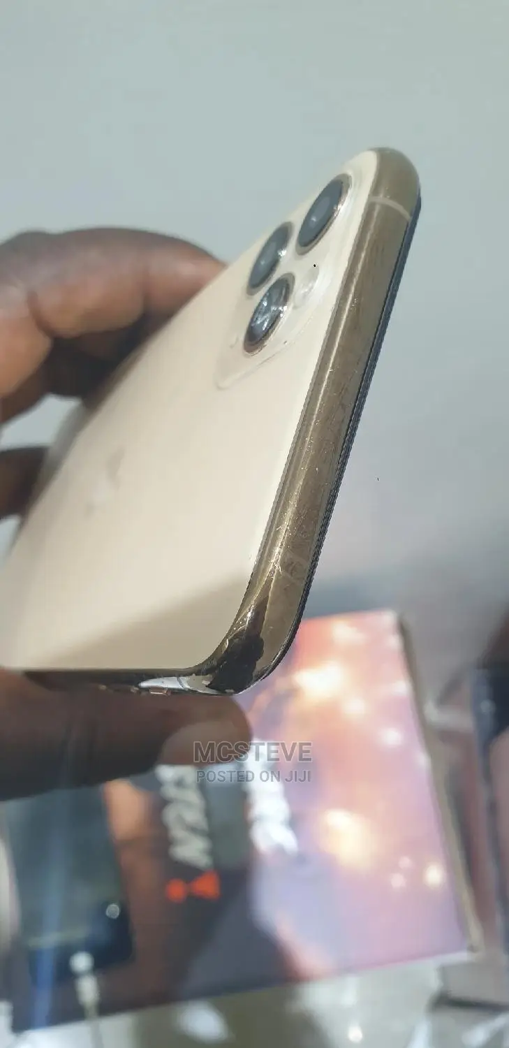 Apple iPhone 11 Pro Max 64 GB Gold