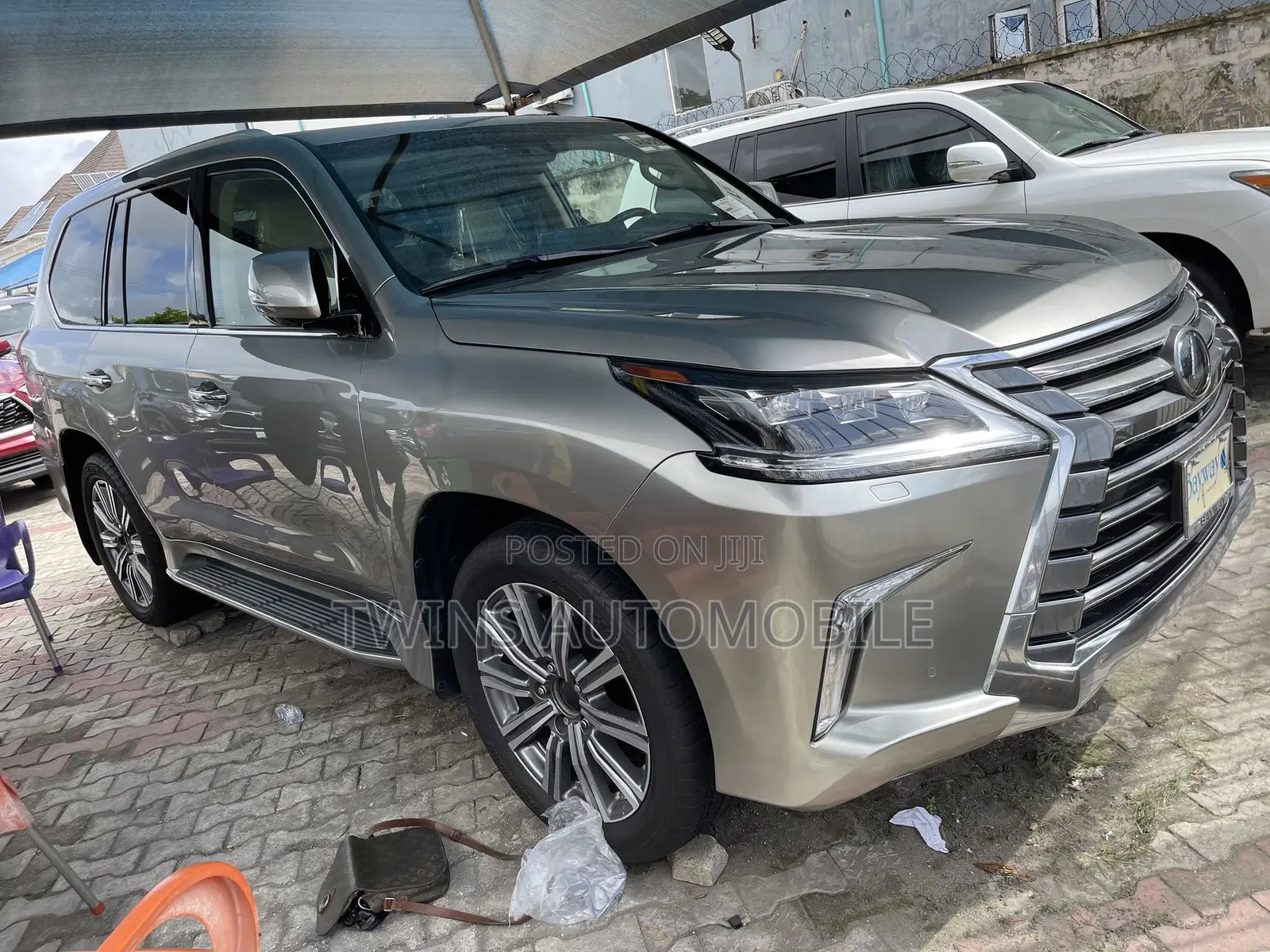 Lexus LX 570 AWD 2017 Gray