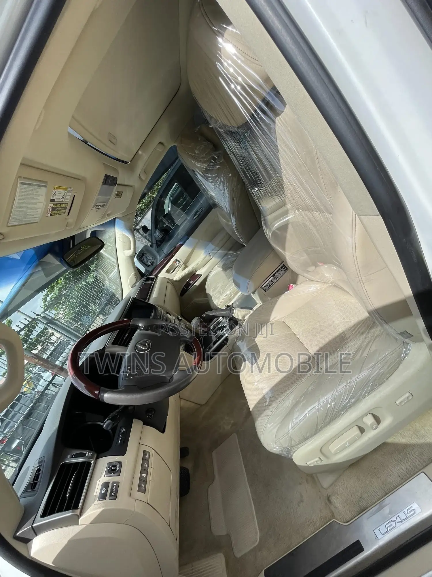 Lexus LX 570 AWD 2014 White