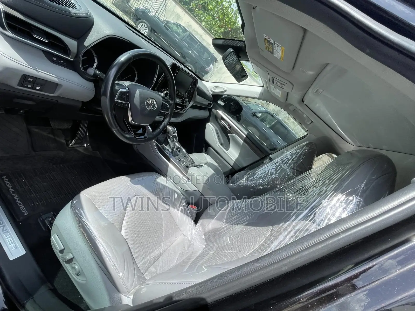 Toyota Highlander Limited 2021 Black