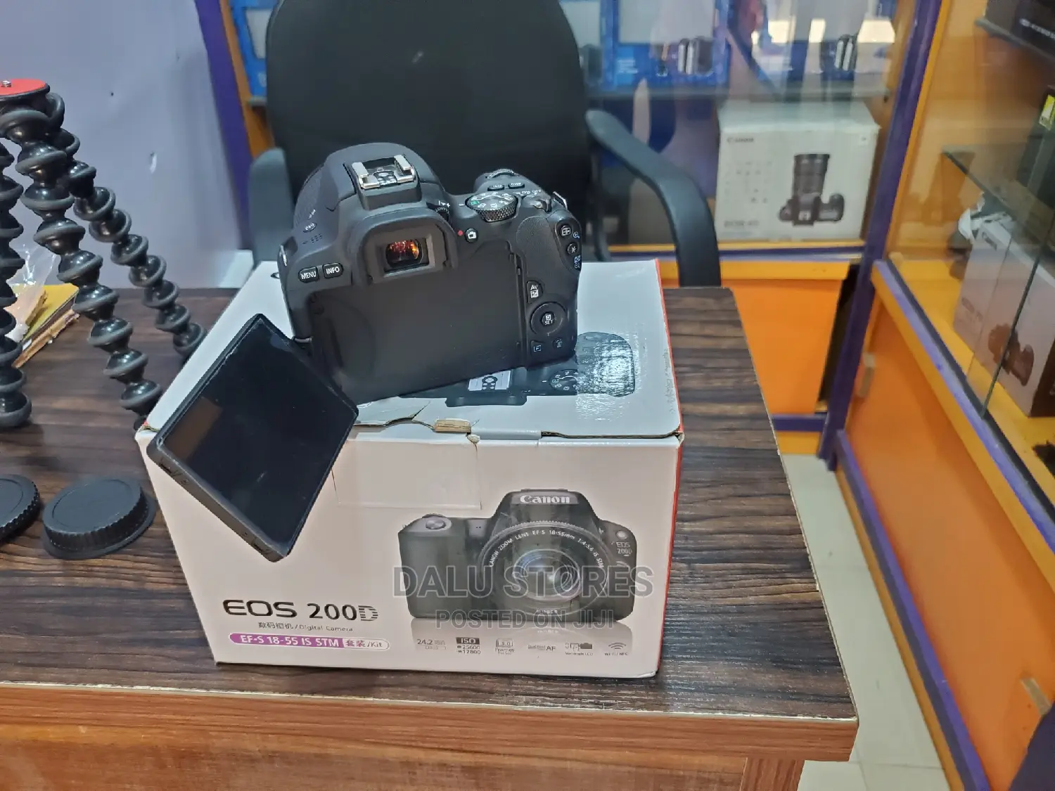 Canon EOS 200D DSLR Camera With 18-55mm Lens