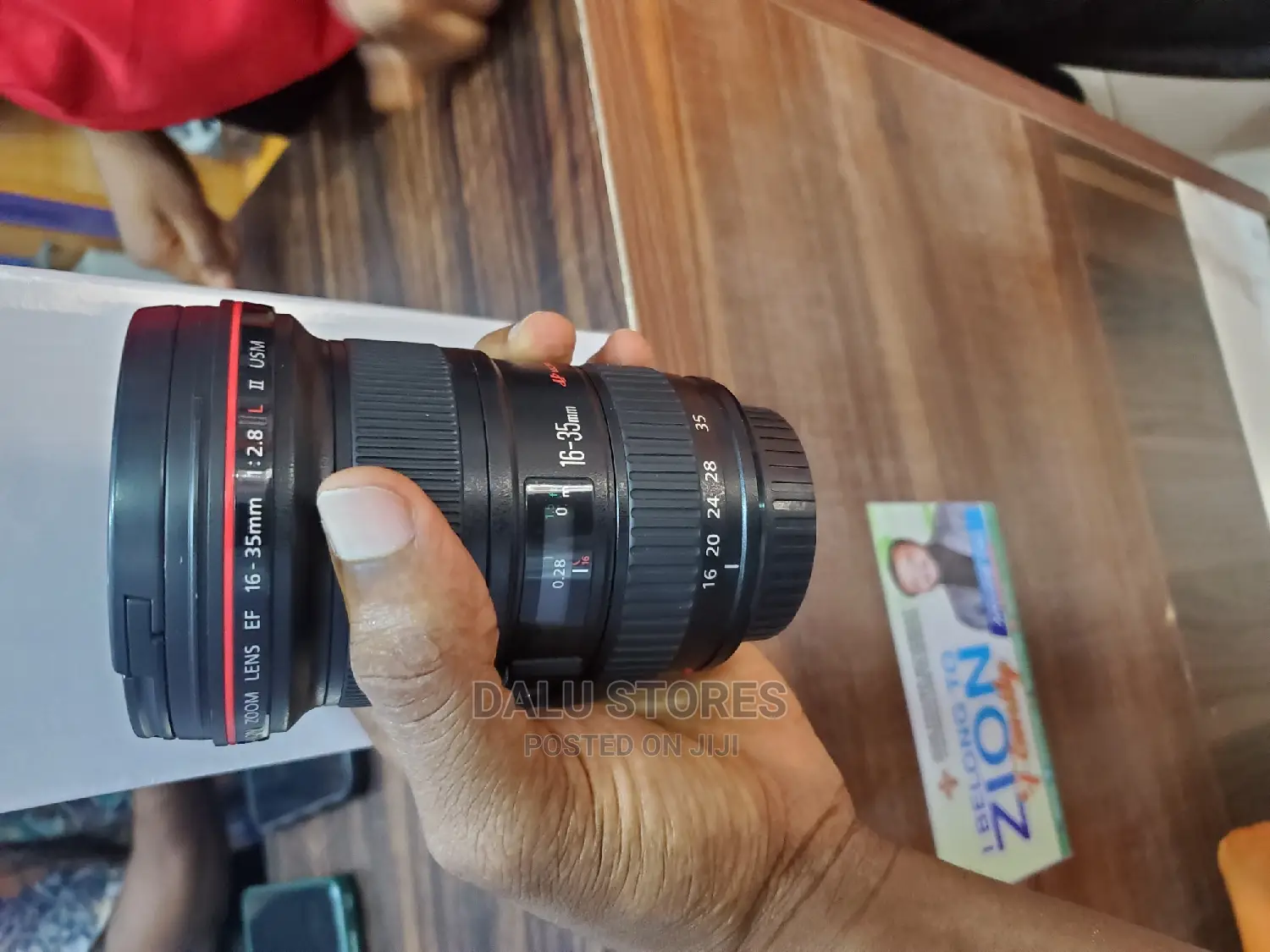 Canon Ef 16-35mm F/2.8l Iii Usm Lens