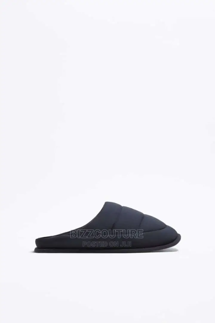Original ZARA Slippersavailable in Store