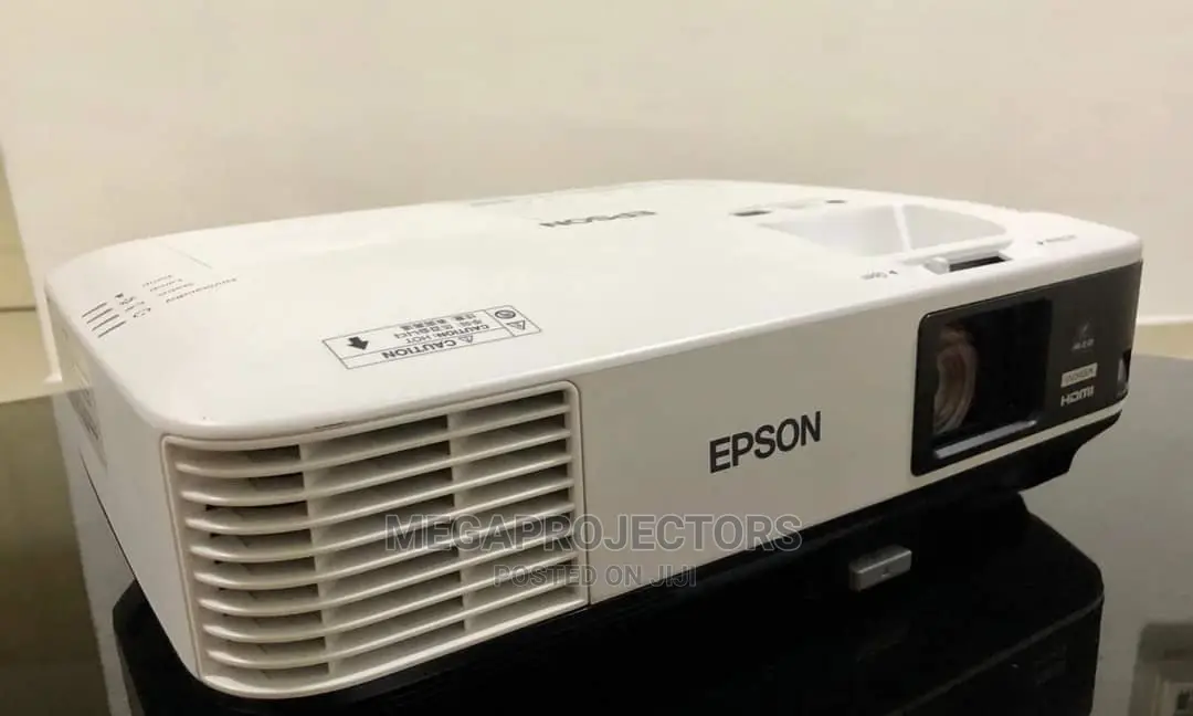 Tokunbo Epson Projector 5500 Lumens