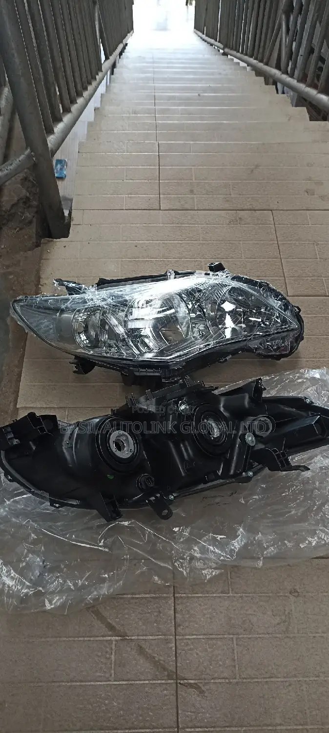 Original Headlight Corolla 010