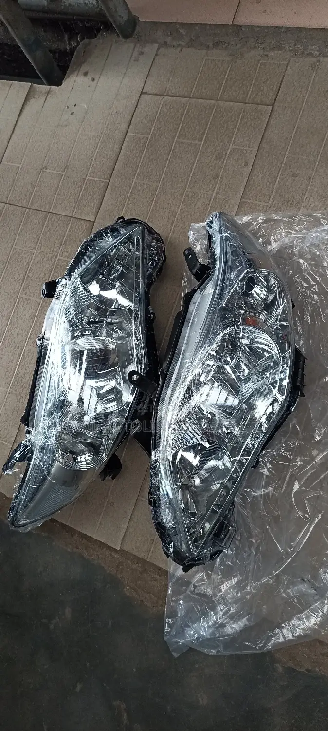 Original Headlight Corolla 010