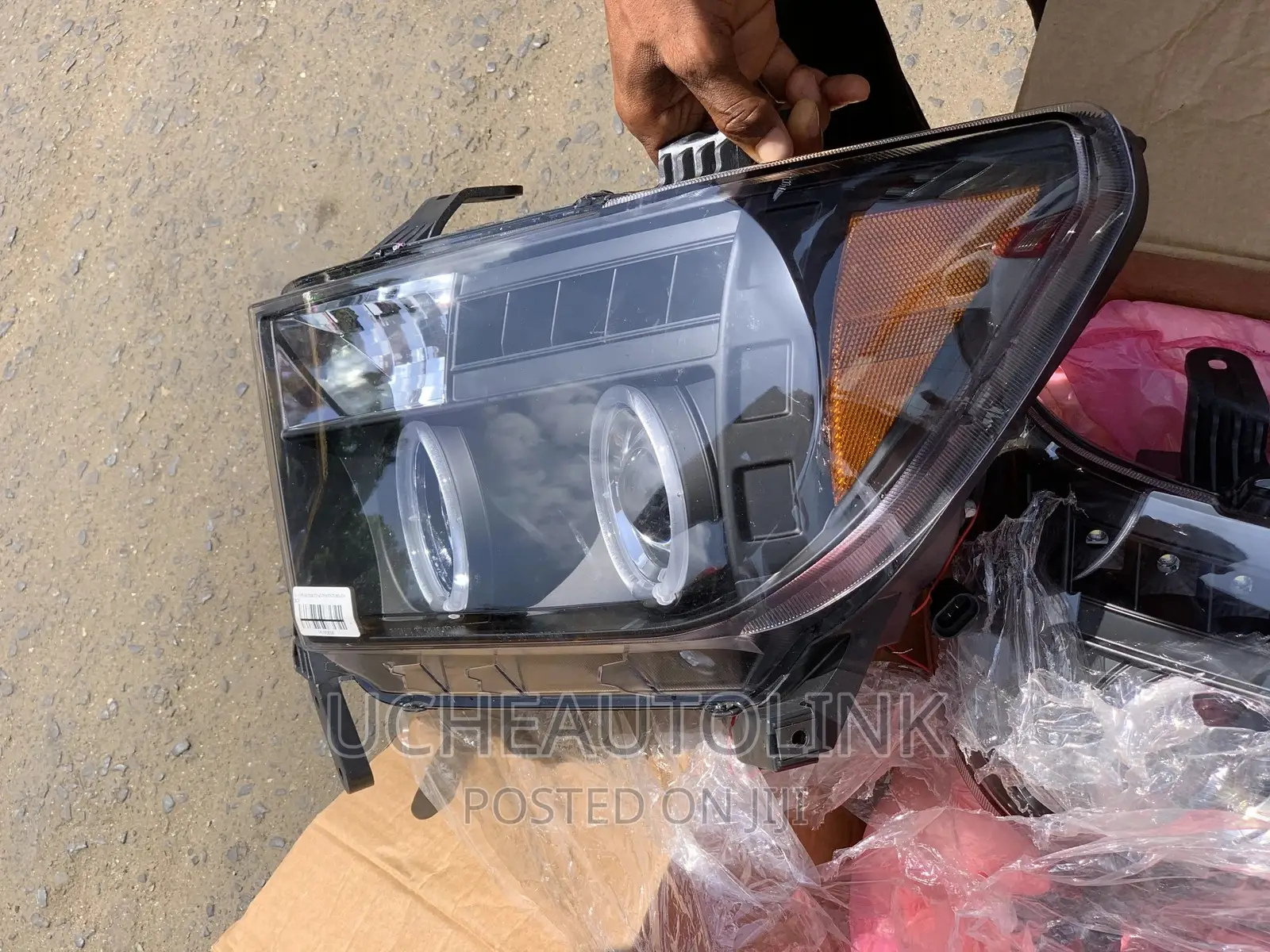 LED Headlight Available for Toyota Sequoia and Tundra 2008