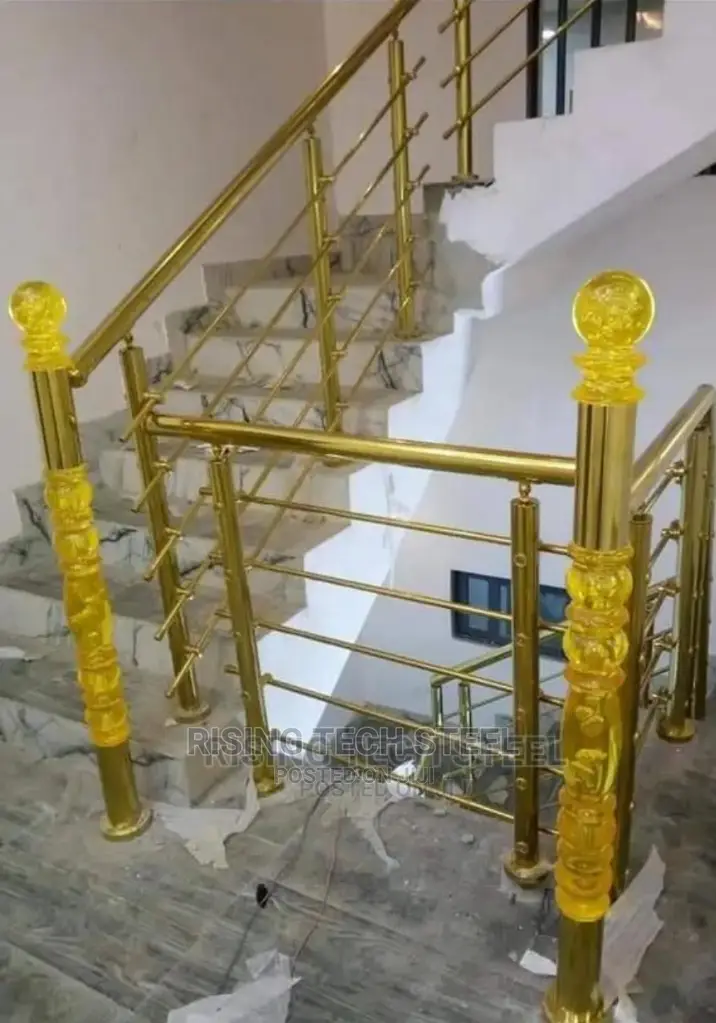 Crystal Lag With Gold Noubs Design