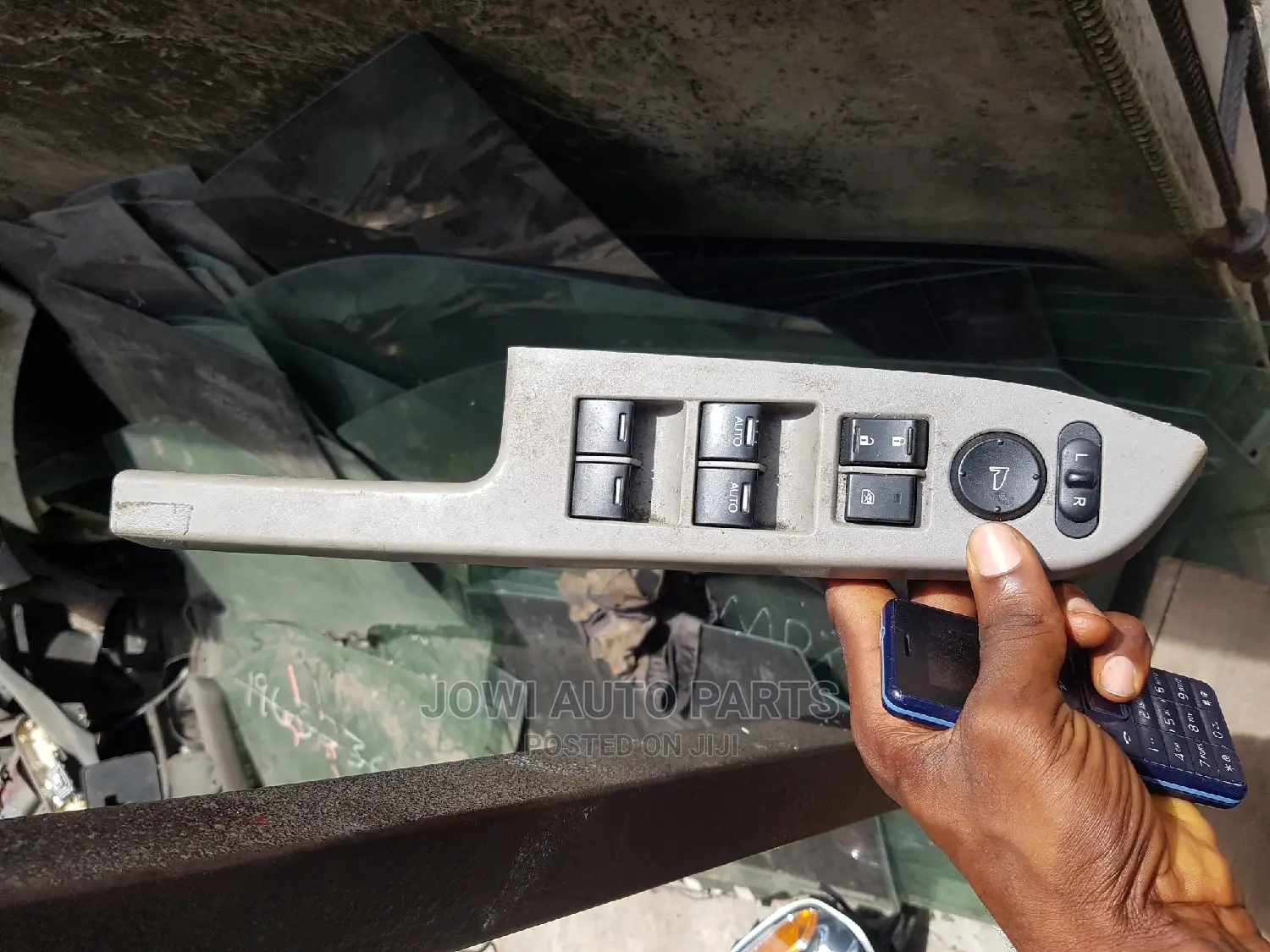 Door Button Honda Pilot/Accord/2008-12 Model