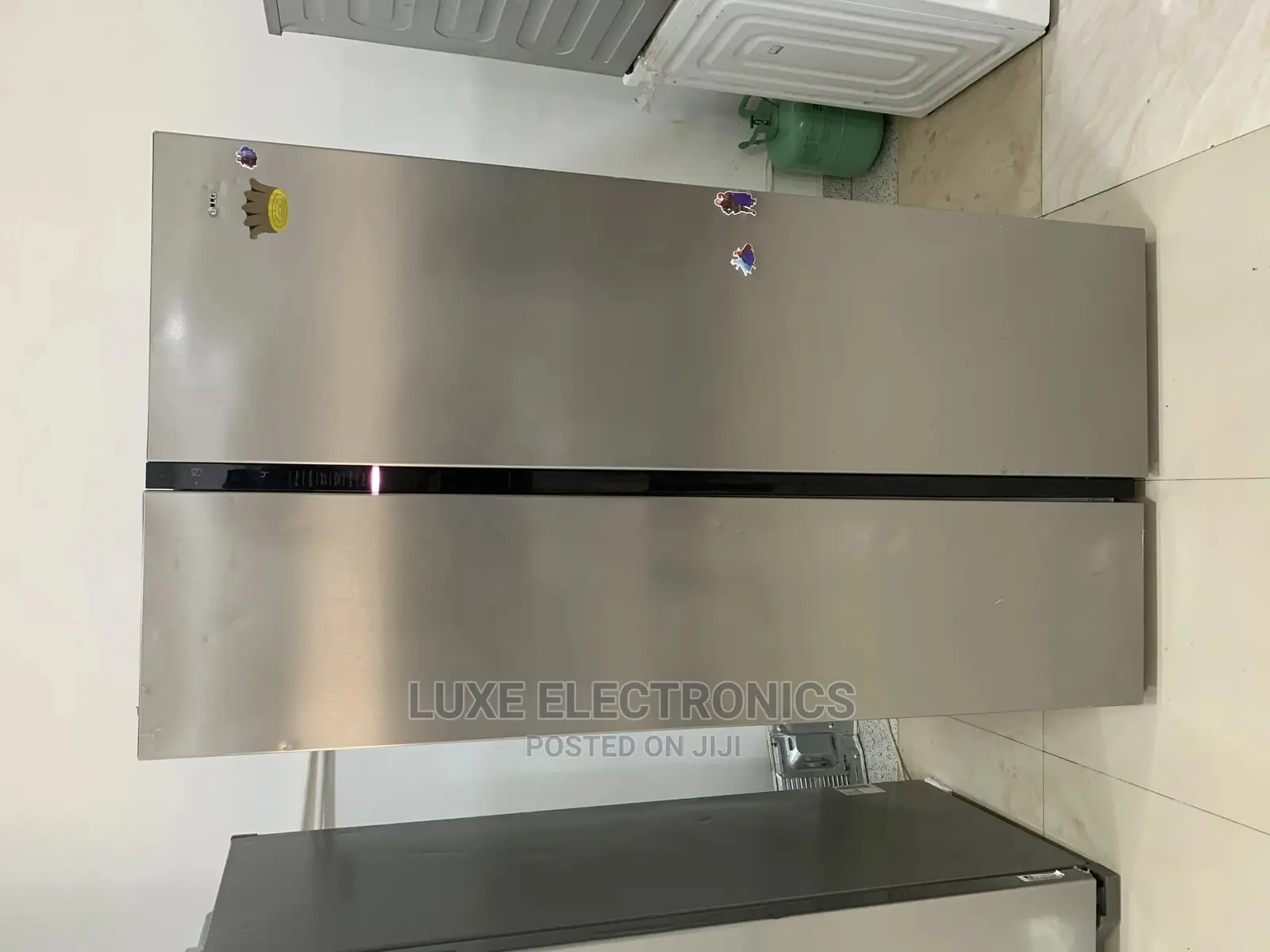 600 Litters LG Inverter Side By Side Refrigerator
