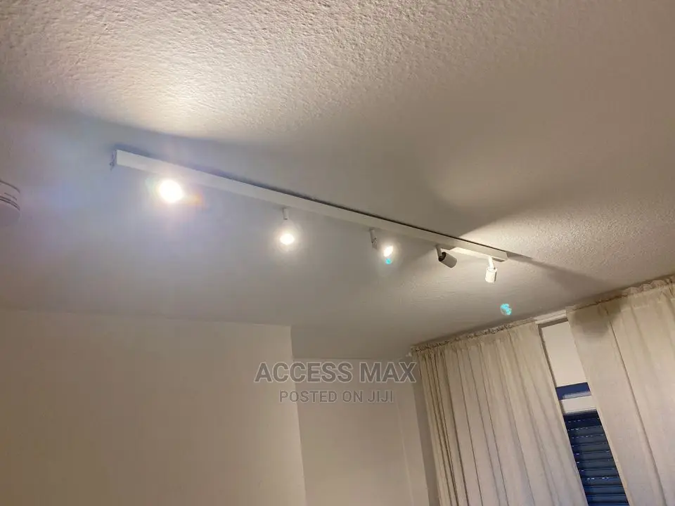 40watt  4in 1 Light Track Light (White Body.). (Black Body)