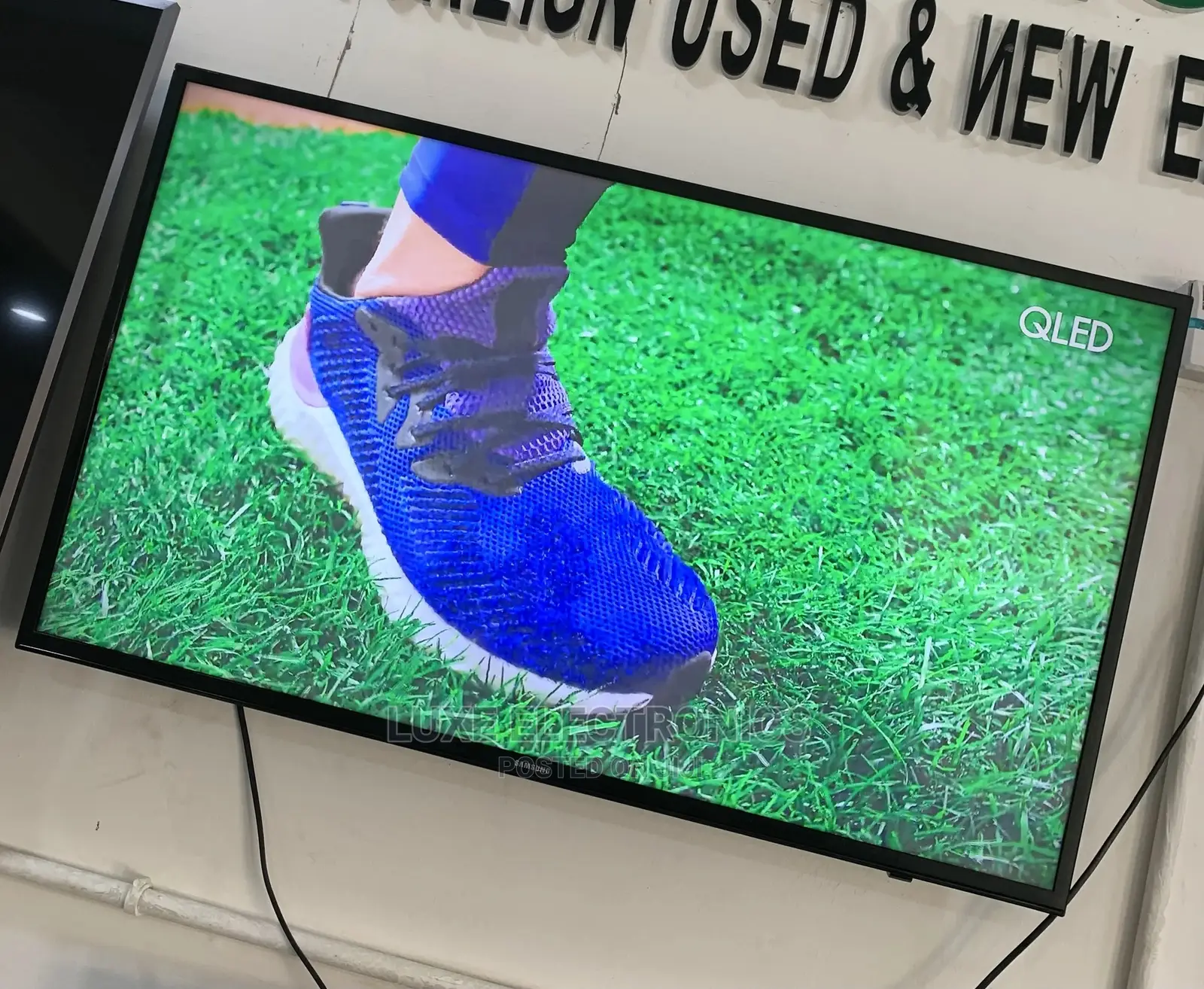 40inch Samsung Uhd HDR Smart Tv